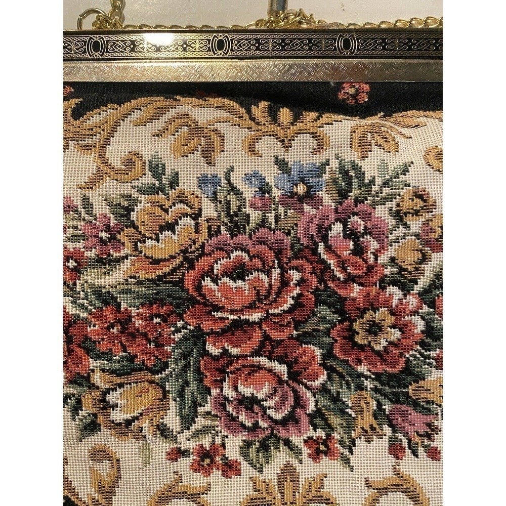 𝅺VINTAGE Rare Purse Embroidered Roses Twist Closure Gold Chain Pocket - Picture 4 of 8